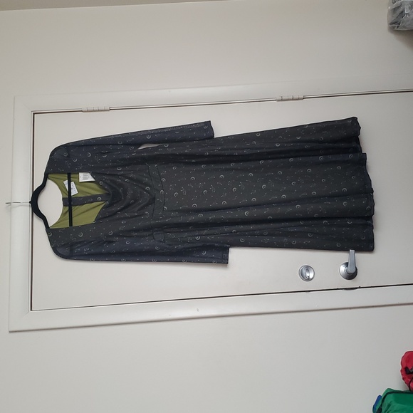 Daisy's Street Gold Constellation Chain Belt Long-sleeve Dress (Plus size) - Picture 2 of 16